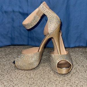 Iridescent Tan Platform with Ankle Collar